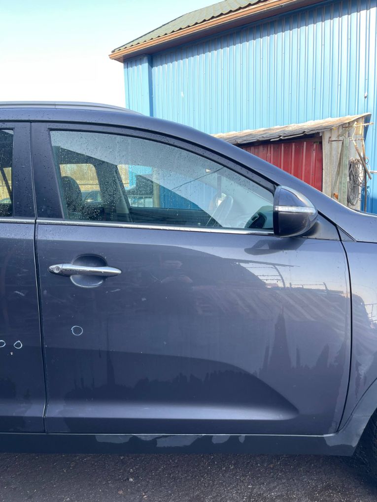 Kia Sportage Door Front Right