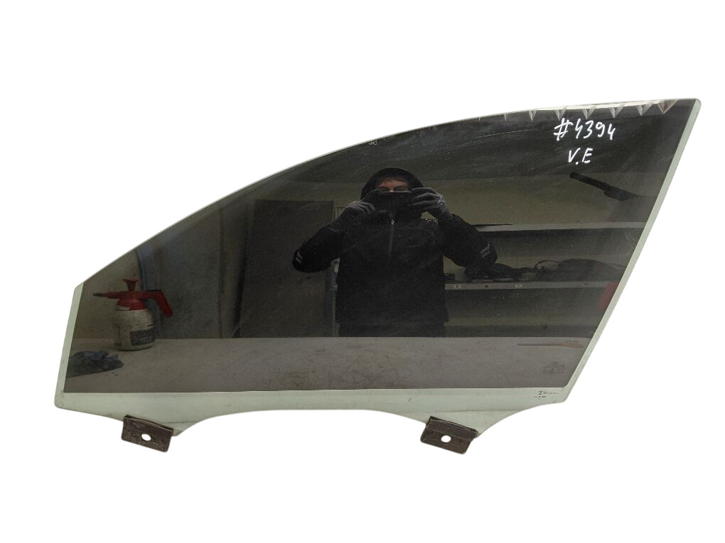 Audi A6 (C7) Door window glass front left 4G0845021C Door window glass front left AUDI A6...
