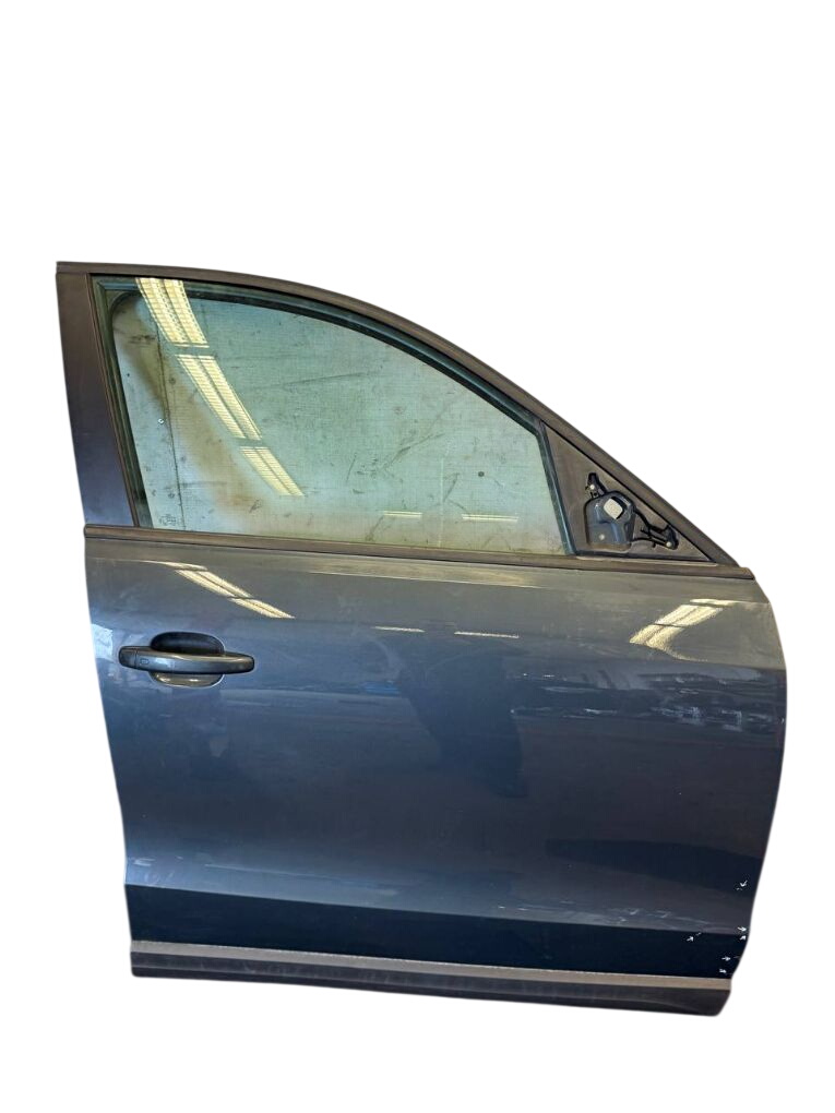 Audi Q5 (8R) Door Front Right 8R0831052E Door Front Right AUDI Q5 (8R) (2008-...