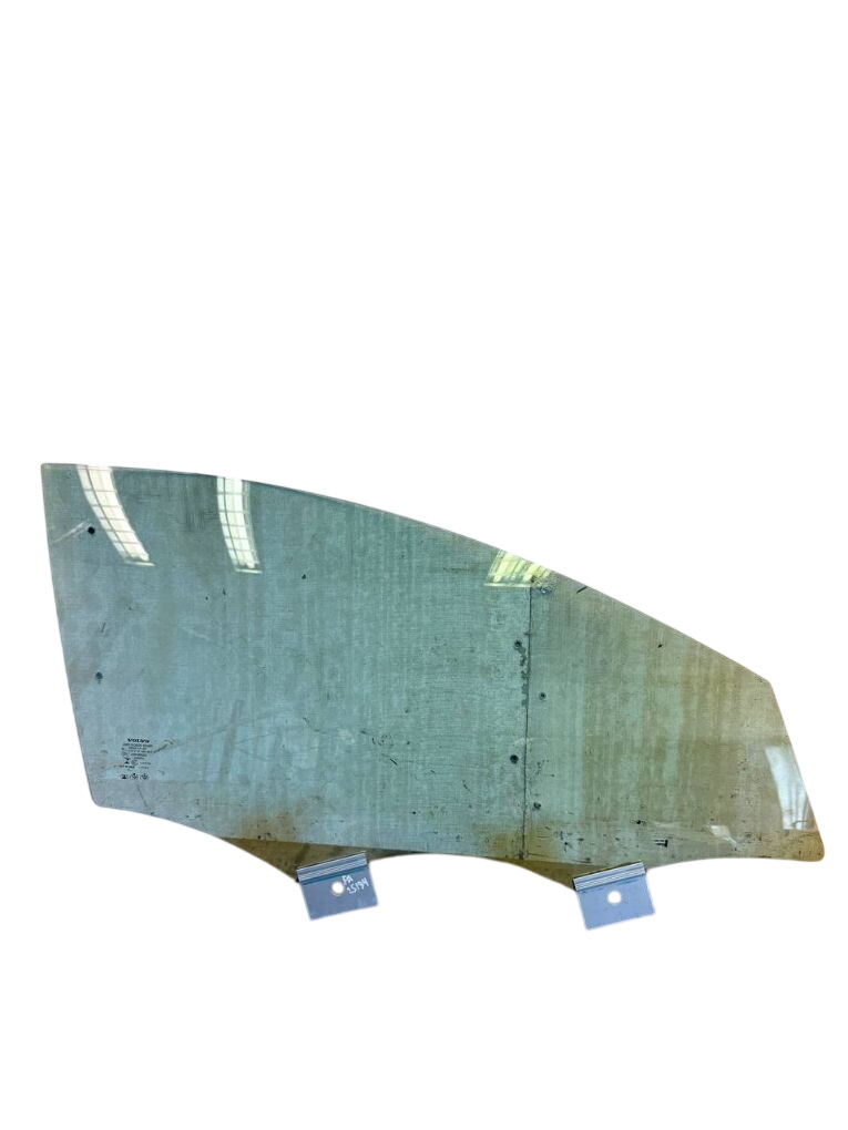 Volvo S60 Door window glass front right 31385415 Door window glass front right VOLVO S6...