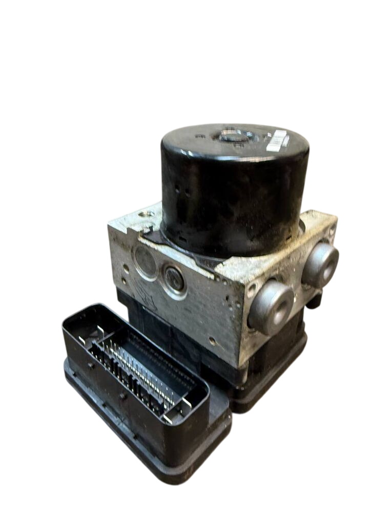 Volvo S60 ABS hydraulic unit / pump P31317450 31317450 ABS hydraulic unit / pump VO...