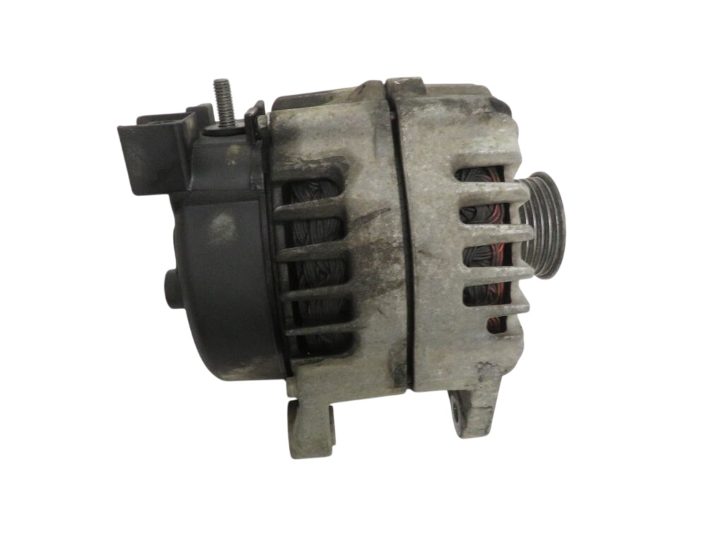 Mercedes-Benz A (W176) Alternator A0009062922 A0009063705 Alternator MERCEDES-BEN...