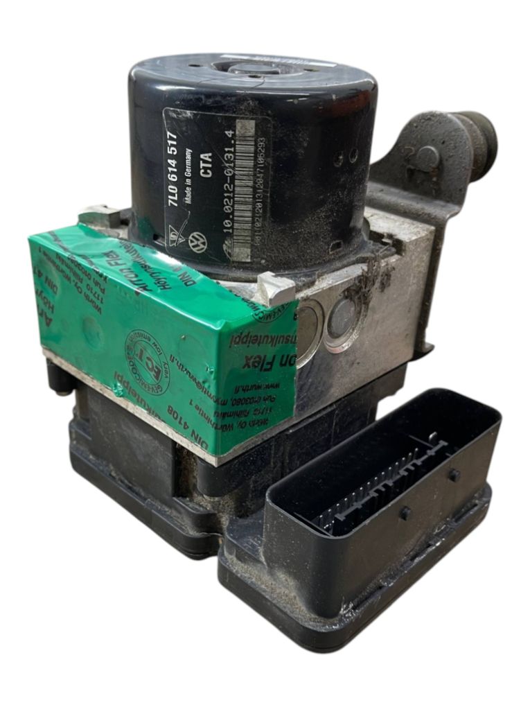 Volkswagen Touareg ABS hydraulic unit / pump 7L0614517 7L0907379K ABS hydraulic unit / pump ...