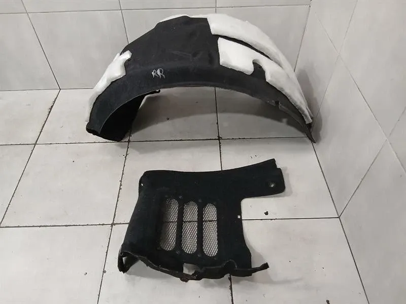 Ferrari California Ferrari California F149 08-14 wheel arch liner 69749300 rear RH wheel arch cover Body type: Convertible
Fuel: Petrol