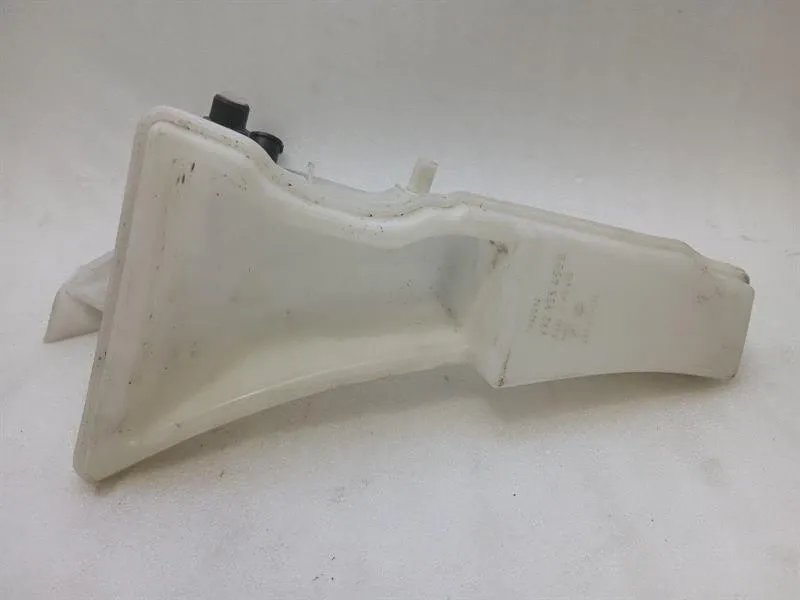Porsche 911 (992) Porsche 911 992 GT3 washer fluid reservoir 992955453B washer fluid tank Body type: Coupe
Fuel: Petrol