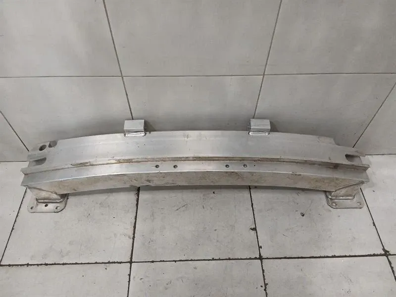 Porsche Taycan Porsche Taycan 9J rear bumper beam 9J0803184B rear bumper carrier Body type: Saloon
Fuel: ELECTRIC