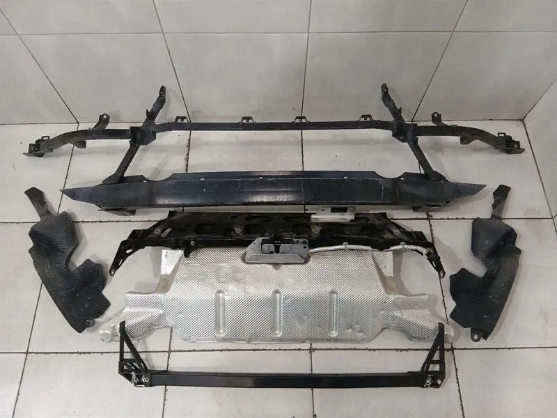 Lamborghini Huracan Evo Spyder Rear Beam 4T0807313E Bumper Carrier 4T0813602D