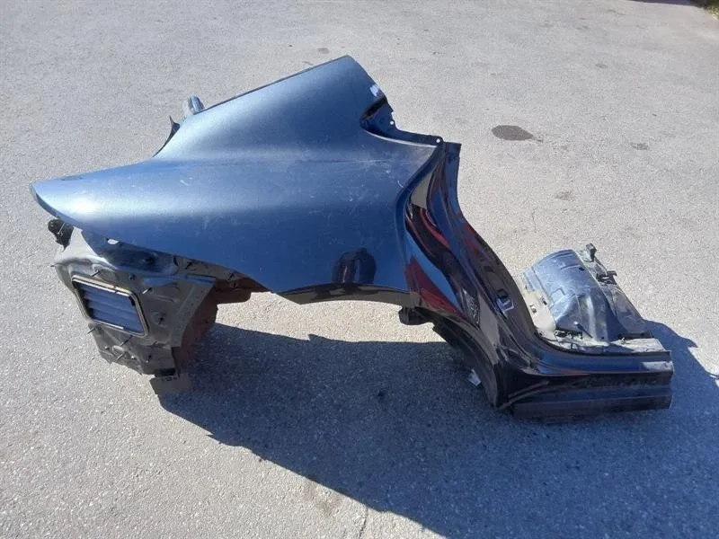 Porsche Taycan Porsche Taycan 9J rear panel 9j1809088 rear right rear right Body type: Saloon
Fuel: ELECTRIC