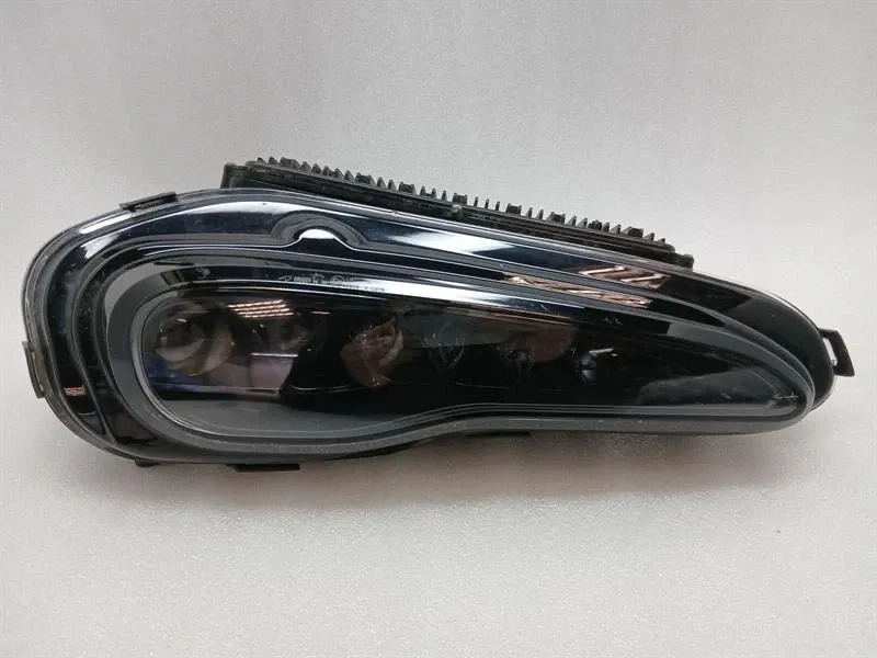 McLaren 720S Coupe Right Headlight 14AA304CP Headlight Right LED Brand/Model: MCLAREN 720S
Year: 2018
Engine: 39...
