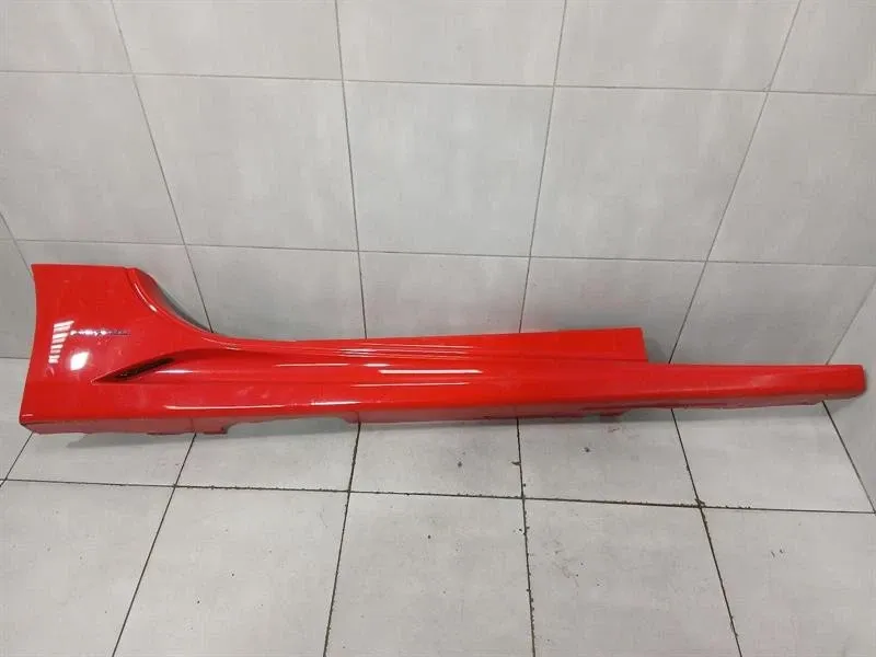 Ferrari California Ferrari California F149 08-14 4.3 side skirt 80855210 RH side sill right Body type: Convertible
Fuel: Petrol