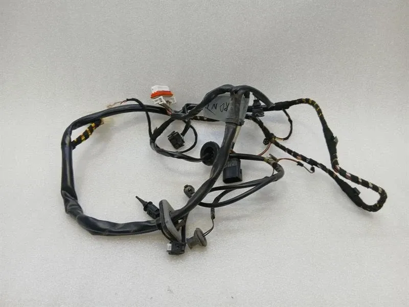 Porsche 911 (996) Porsche 911 996 Front Left Wiring Loom 99661231315 Front Left Wiring Harness Body type: Convertible
Fuel: Petrol