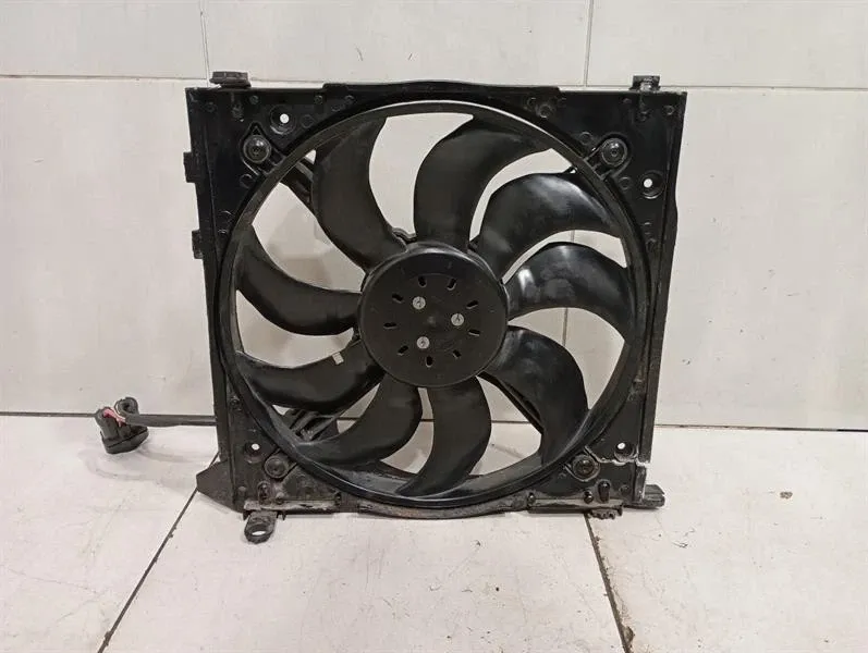 Porsche 911 (992) Porsche 911 992 Radiator Fan 992959447J Fan Electric Fan 600W FAULTY Body type: Convertible
Fuel: Petrol
