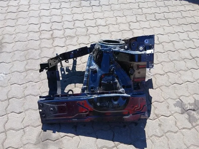BMW 4 (F32 / F33 / F36) BMW M4 F82 Right Front Chassis Leg 7416344 Right Front Wheel Arch