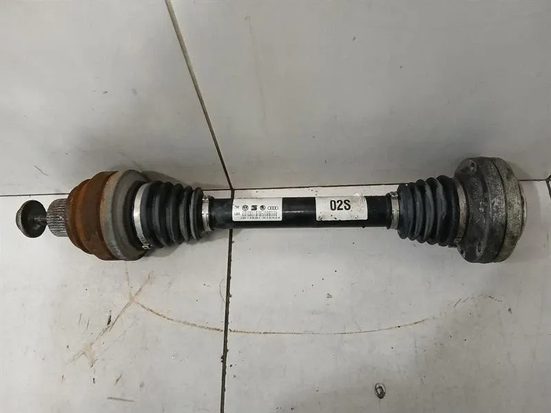 Audi R8 Audi R8 4S drive shaft rear right 4S0501204B rear right drive shaft