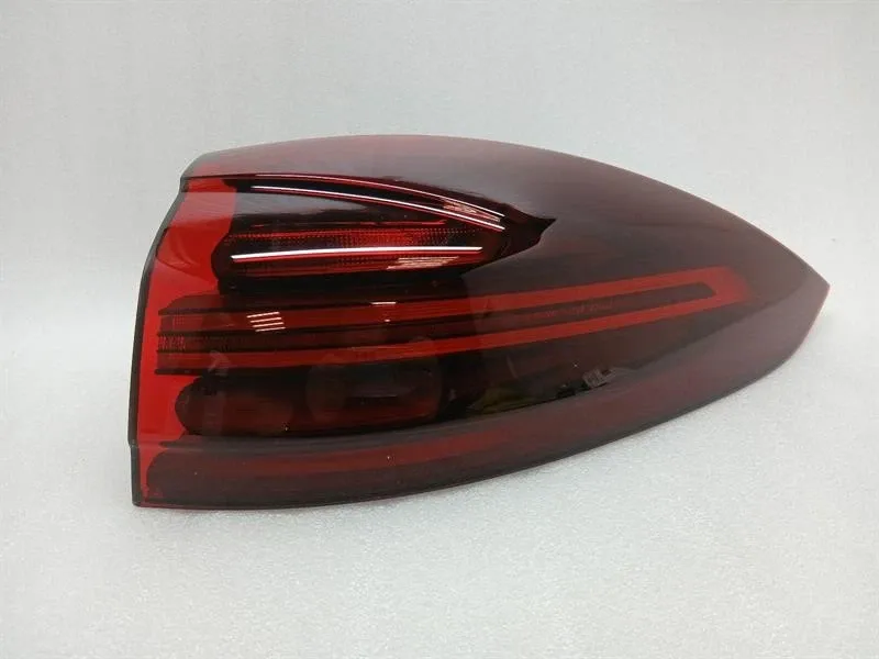 Porsche Cayenne Porsche Cayenne 958 92A right rear light 7P5945208N dark taillight rear re Body type: SUV
Fuel: Petrol
