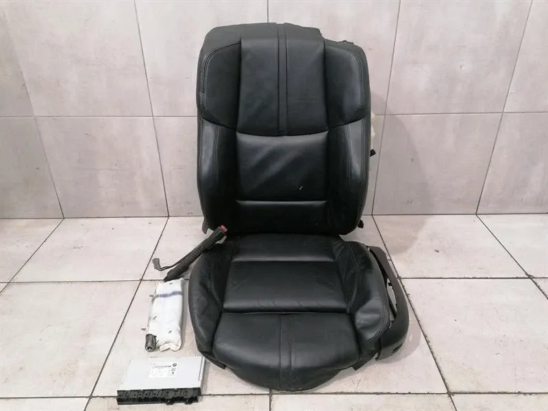 BMW 3 (E90 / E91 / E92 / E93) BMW 3 Series E93 M3 Seat Cover LH LEATHERS Seat Cover 61359221861 Body type: Convertible
Fuel: Petrol
