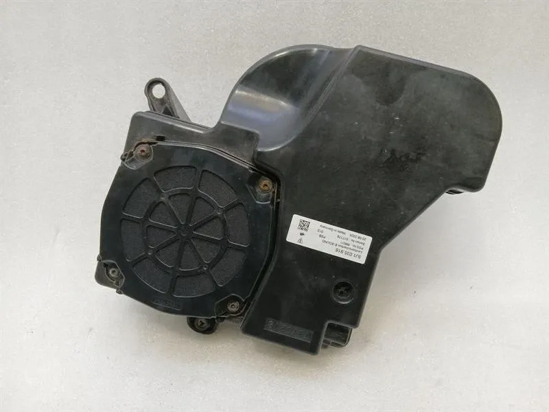 Porsche Taycan PORSCHE TAYCAN 9J ENGINE SOUND SPEAKER 9J1035916 MOTOR SPEAKER Body type: Saloon
Fuel: ELECTRIC
