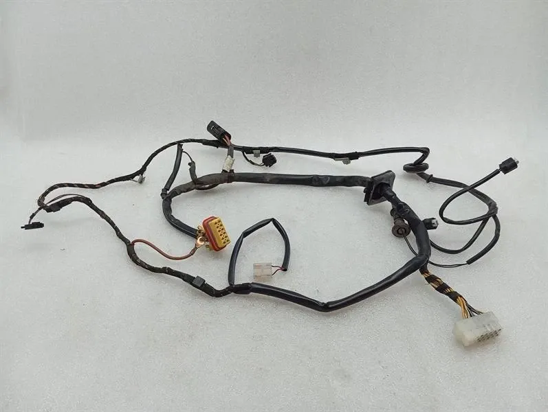 Porsche 911 (996) Porsche 911 996 Headlight Wiring Loom FAULTY Headlight Wiring Harness Body type: Targa
Fuel: Petrol
