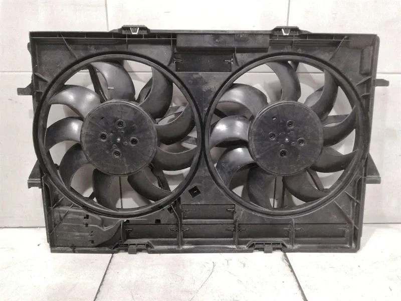 Porsche Macan Porsche Macan 95B Radiator Fan 95B121003C Fan Electric Fan 95B959455D Body type: SUV
Fuel: Petrol