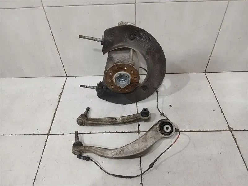 BMW 3 (G20 / G21) BMW 3 M3 G80 Right Front Hub 31208095650 AWD Wheel Bearing Housing Front Right Body type: Saloon
Fuel: Petrol