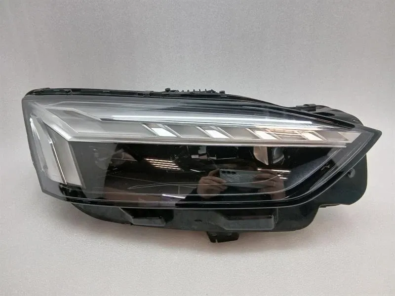 Audi RS5 F5 8W6 B9 15-24 Right Headlight 8W6941040A Headlight Right Matrix Brand/Model: AUDI RS5
Year: 2021
Engine: 2894 c...