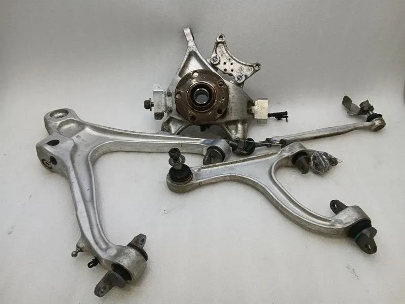 McLaren 720S Coupe Right Rear Hub 14BA024CP Wheel Bearing Housing Rear Right SET Brand/Model: MCLAREN 720S
Year: 2019
Engine: 39...