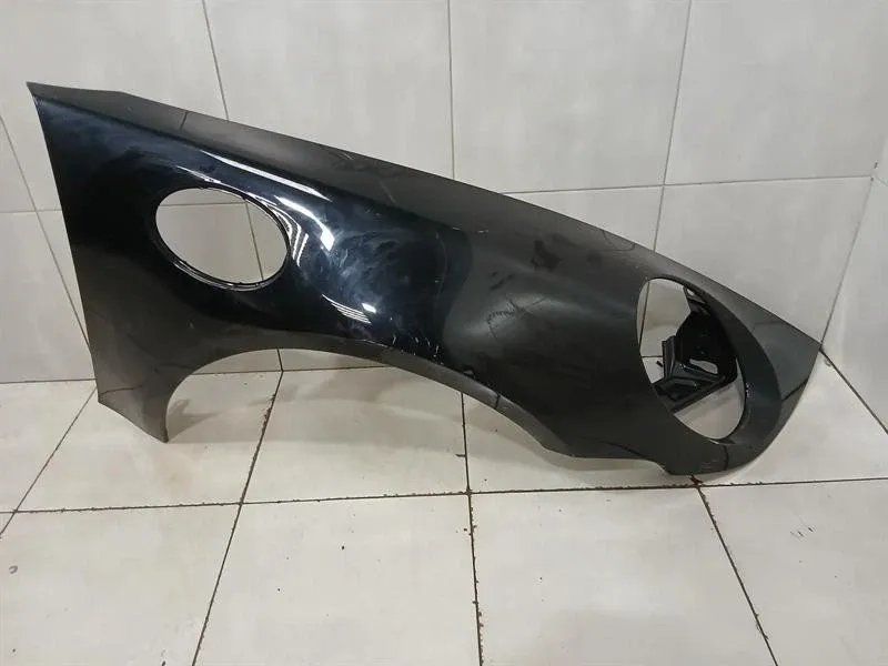 Porsche 911 (992) Porsche 911 992 Right Wing 992821102y Faulty Right Fender Body type: Convertible
Fuel: Petrol