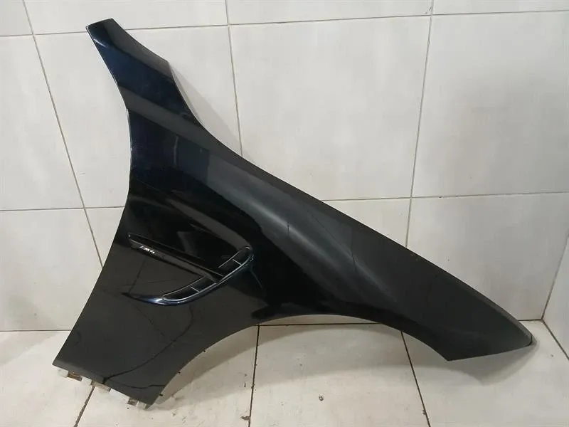 BMW 4 (F32 / F33 / F36) BMW M4 F82 Right Wing 41358066918 Right Fender GENUINE OEM FENDER Body type: Coupe
Fuel: Petrol