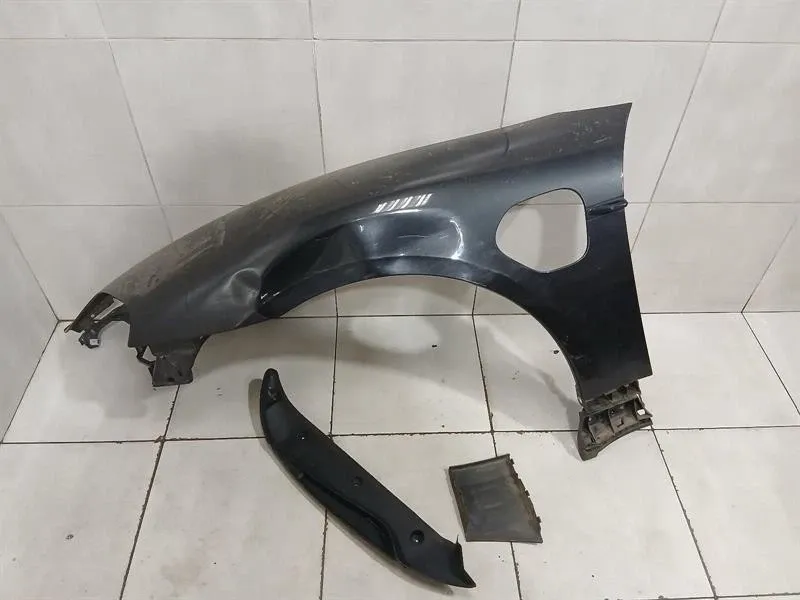 Porsche Taycan Porsche Taycan 9J Right Wing 9J1821102AY Right Fender Power Door Body type: Saloon
Fuel: ELECTRIC