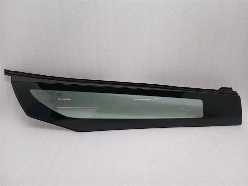 McLaren 720S Coupe Right Rear 1/4 Glass 14AA906CP Door Glass 1/4 Rear RH Brand/Model: MCLAREN 720S
Year: 2019
Engine: 39...