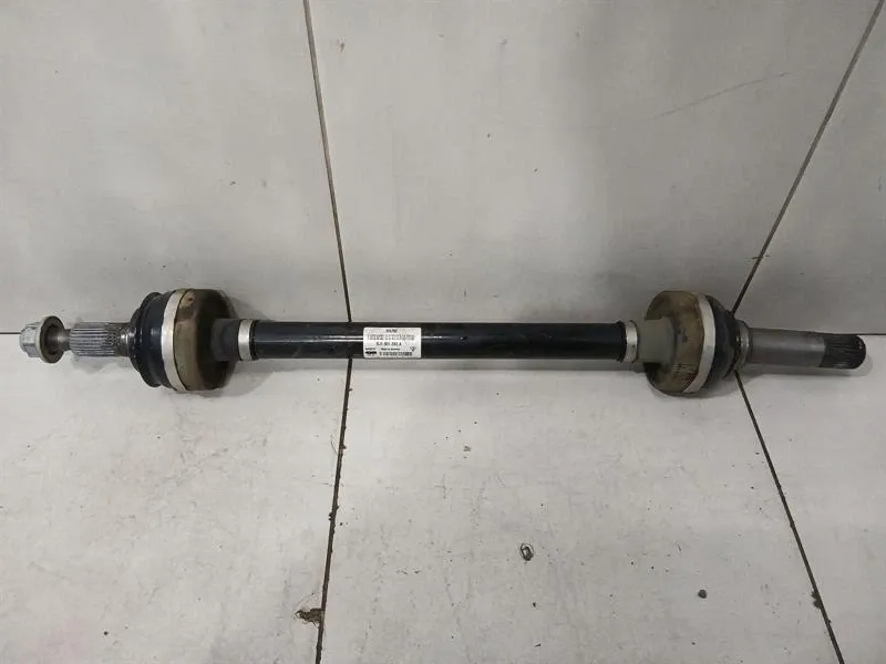 Porsche Taycan Porsche Taycan 9J drive shaft rear right 9J1501202A rear right drive shaft Body type: Saloon
Fuel: ELECTRIC