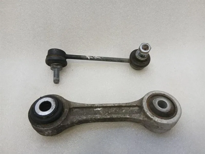 Ferrari FF Ferrari FF F151 ANTI-ROTATION LINKAGE 259688 Coupling Rod Stabiliser 260881 Body type: Hatchback
Fuel: Petrol
