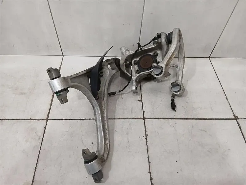McLaren 720S Coupe Left Front Hub 14B0710CP Wheel Bearing Housing Front Left Brand/Model: MCLAREN 720S
Year: 2018
Engine: 39...