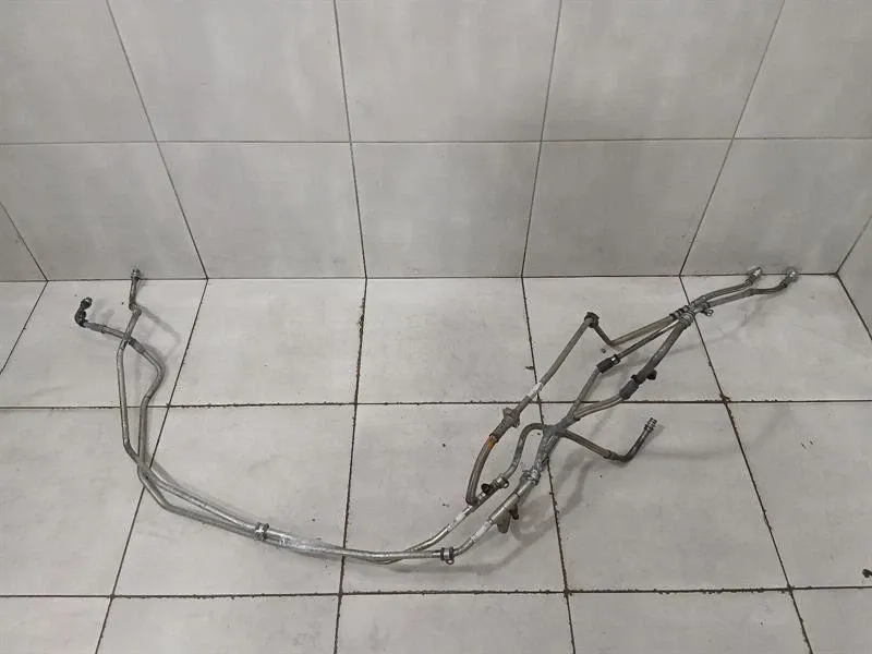 McLaren 720S Coupe Pipe 14B0676CP REAR SHOCK Hose Rear Suspension Brand/Model: MCLAREN 720S
Year: 2019
Engine: 39...