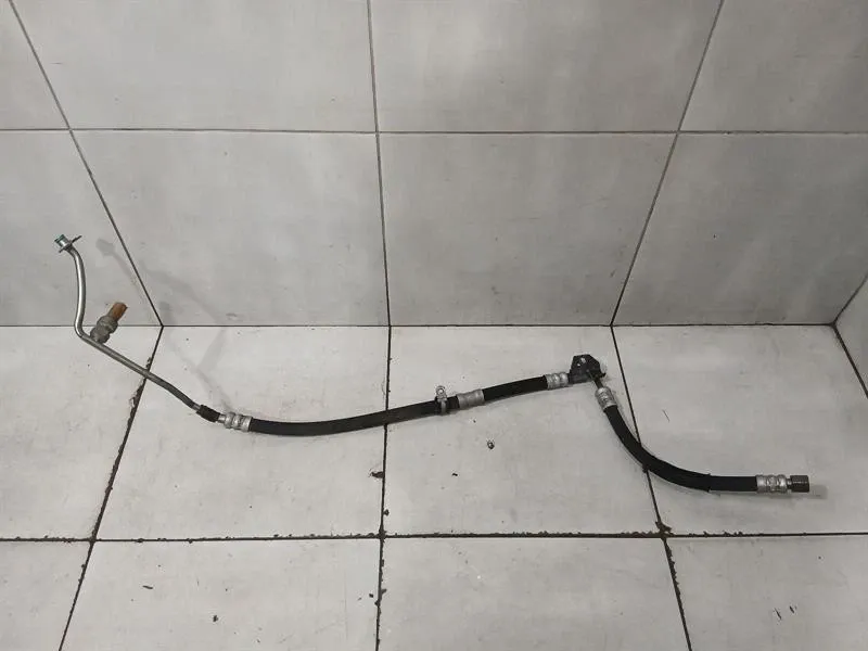 Aston Martin DB9 Volante Pipe 4G43-3A719-BE Hose Brand/Model: ASTON MARTIN DB9
Year: 2010
Engine...