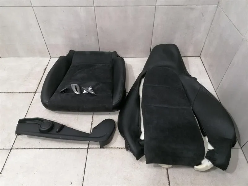 Porsche 911 (991) Porsche 991 718 LH Alcantara seat cover left seat cover set Body type: Coupe
Fuel: Petrol