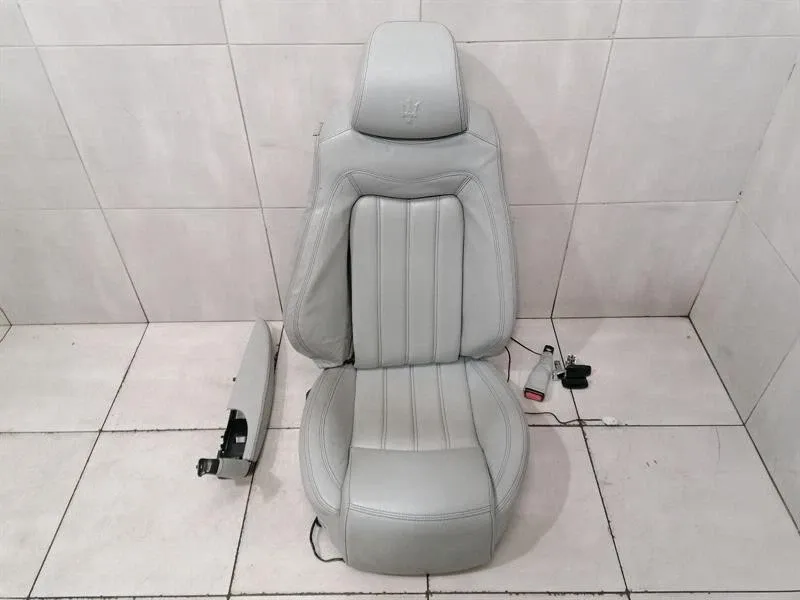 Maserati GranTurismo Maserati Granturismo M145 seats RH GREY SEAT COVERS seats cover leather Body type: Coupe
Fuel: Petrol