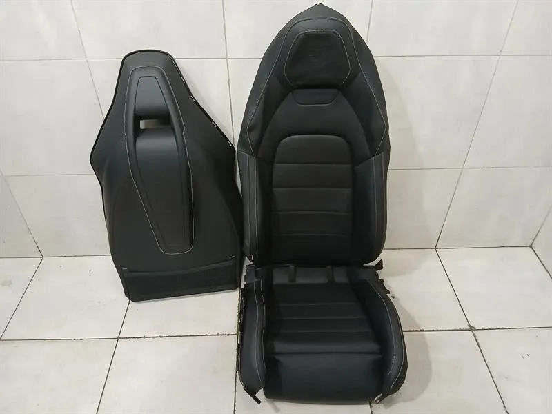 Porsche Panamera Porsche Panamera 976 G3 2024-2026 976881806BL RIGHT SEAT COVERS Seats LEATHER Body type: Hatchback
Fuel: Hybrid