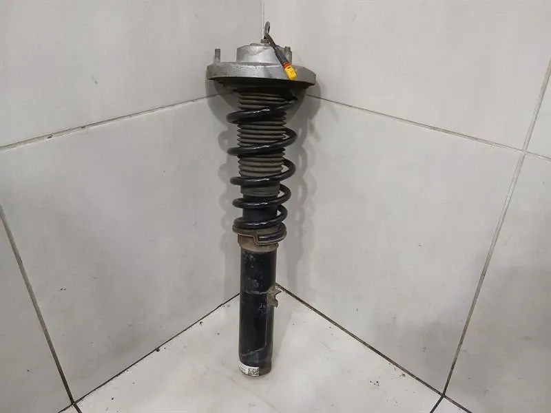 Porsche 911 (991) Porsche 911 991 shock absorber front 99134304533 shock absorber front PASM Body type: Coupe
Fuel: Petrol