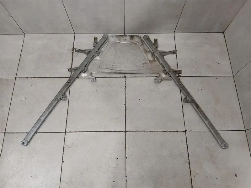 Porsche 911 (992) Porsche 911 992 GT3 holder bracket 9GT505525 holder carrier Body type: Coupe
Fuel: Petrol