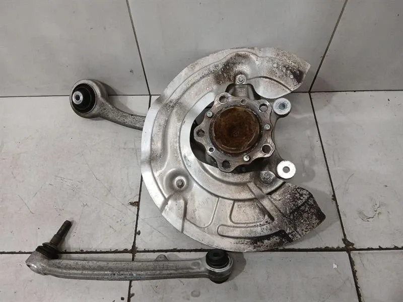 BMW 4 (F32 / F33 / F36) BMW M4 F82 Left Front Hub 2284001 Wheel Bearing Housing Front Left Body type: Coupe
Fuel: Petrol