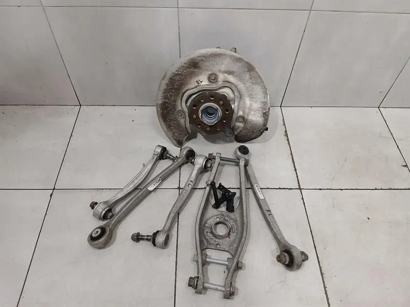 BMW 3 (G20 / G21) BMW 3 Series M3 G80 G20 Left Rear Hub 8095657 Wheel Bearing Housing Rear Left Body type: Saloon
Fuel: Petrol