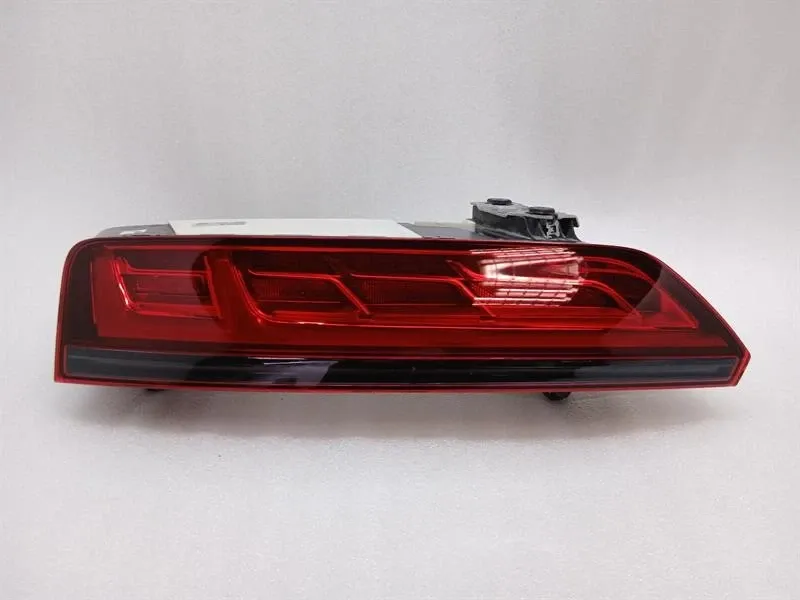 Audi R8 Audi R8 4S Performance left rear light 4S0945095 tail light rear left Body type: Coupe
Fuel: Petrol