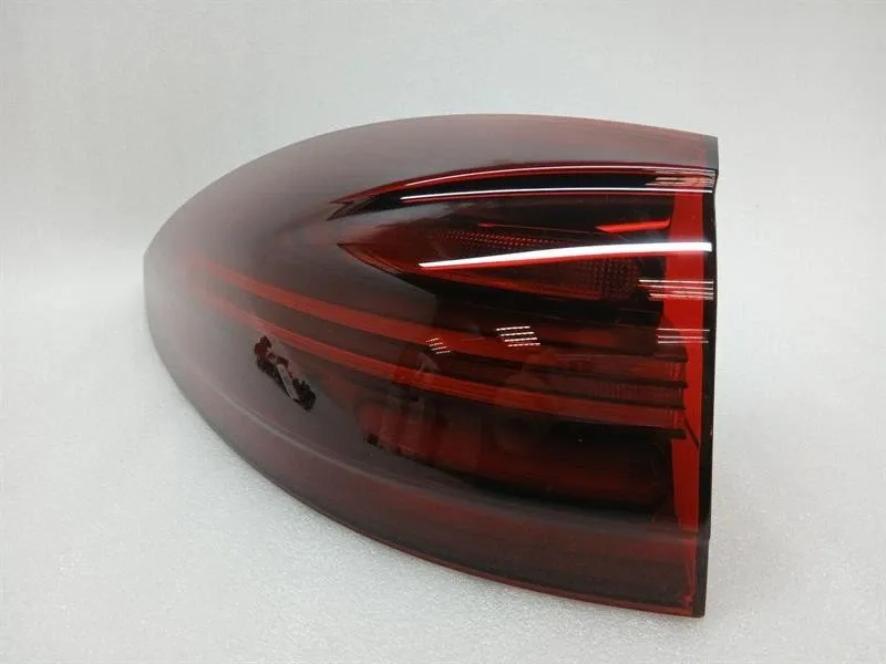 Porsche Cayenne Porsche Cayenne 958 92A left rear light 7P5945207N dark taillight rear left Body type: SUV
Fuel: Petrol