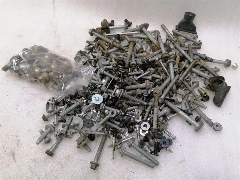 Porsche Panamera PORSCHE PANAMERA 970 SCREWS BOLTS FROM ONE CAR BOLTS Body type: Hatchback
Fuel: Petrol