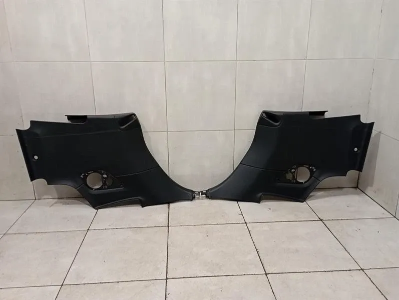 Porsche 911 (992) PORSCHE 911 992 992863165C CONVERTIBLE 1/4 PANELS LEATHER QUARTER TRIM Body type: Convertible
Fuel: Petrol