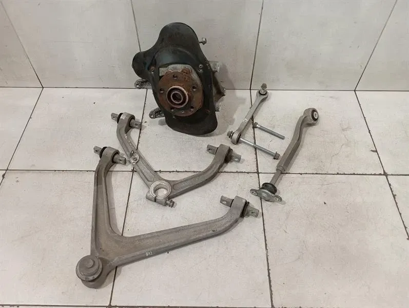 Audi R8 Audi R8 4S AWD Left Rear Hub 4S0505433E Wheel Bearing Housing Rear Left