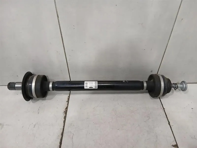 BMW 3 (G20 / G21) BMW 3 Series M3 G80 G20 Left Rear Drive Shaft 8089855 Drive Shaft Rear Left Body type: Saloon
Fuel: Petrol