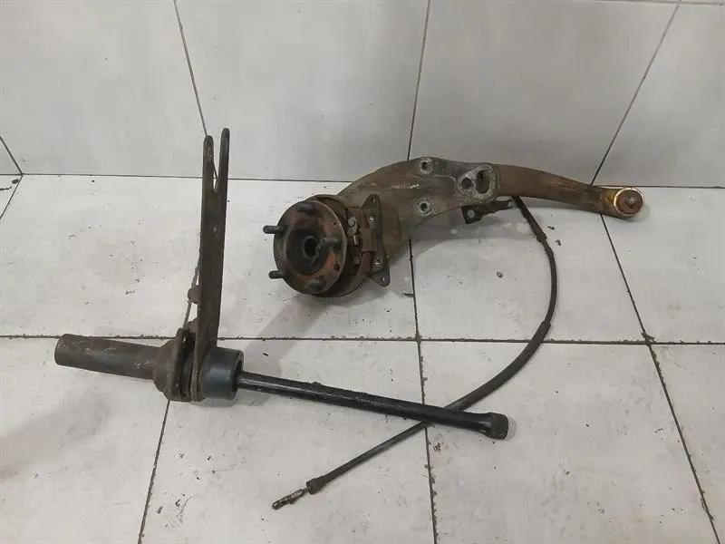 Porsche 911 Porsche 911 3.2 1984-1989 Left Rear Hub 91133151306 Wheel Bearing Housing Rear Left Body type: Coupe
Fuel: Petrol