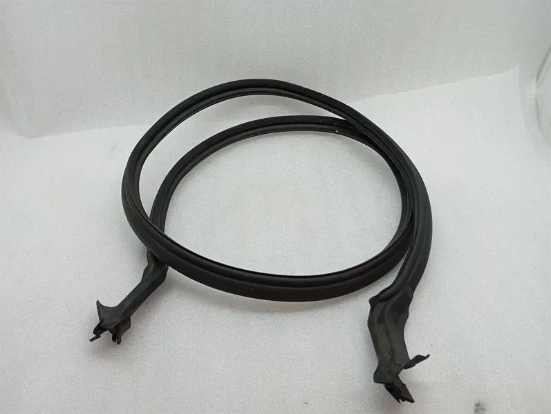 Porsche 911 (992) Porsche 911 992 992871196 seals seal convertible top stowage box cover Body type: Convertible
Fuel: Petrol